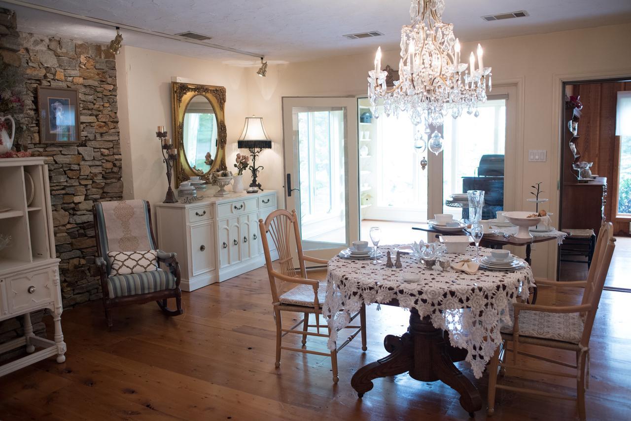 Bed and breakfast The At White Oak 5*