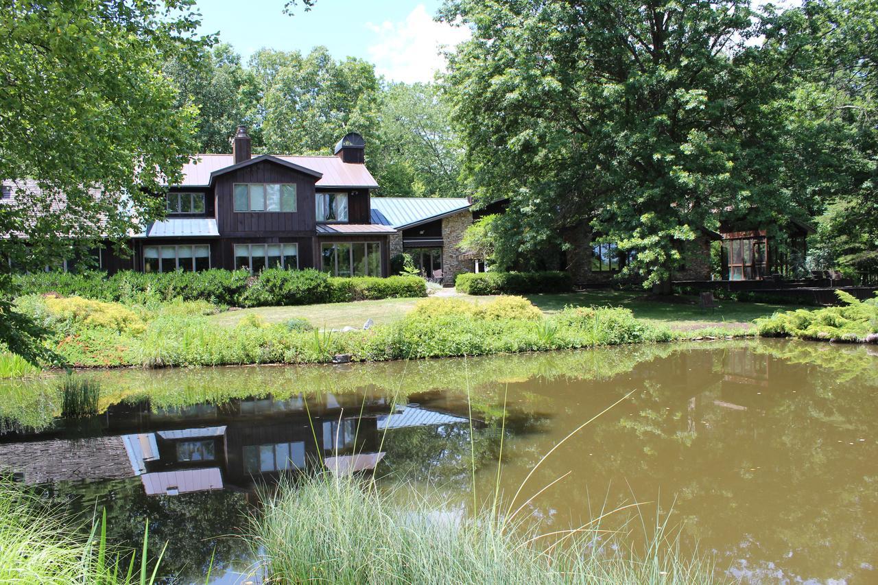 The At White Oak
